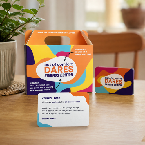 Out of Comfort Dares - Friends edition belevenisbox van Trustfall