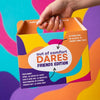 Out of Comfort Dares Friends Edition van Trustfall - Verrassingsbox met 52 uitdagende opdrachten en challenges voor vrienden.